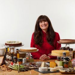 <a href="http://eater.com/archives/2011/05/31/ruth-reichl-interview.php" rel="nofollow">Ruth Reichl on the Future of Media and Artisans as New Stars</a><br />