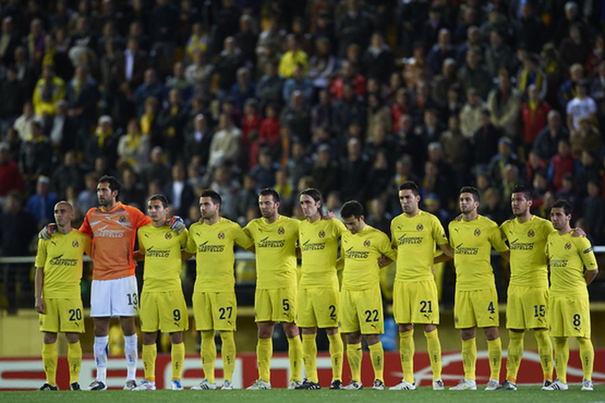 The Villarreal starting lineup against Leverkusen.  Will they all be wearing yellow this season? (Photo by Manuel Queimadelos Alonso/Getty Images)