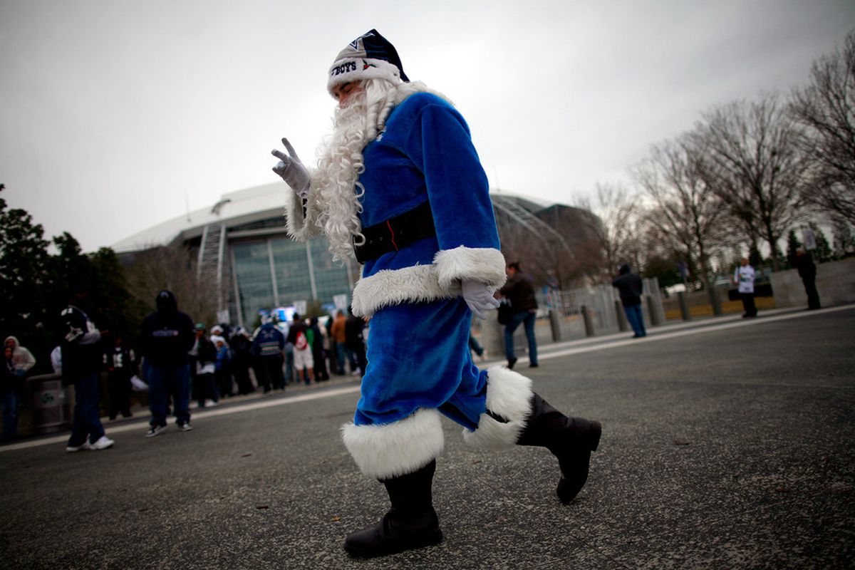 Santa Claus is coming to a Big Blue town near you. 