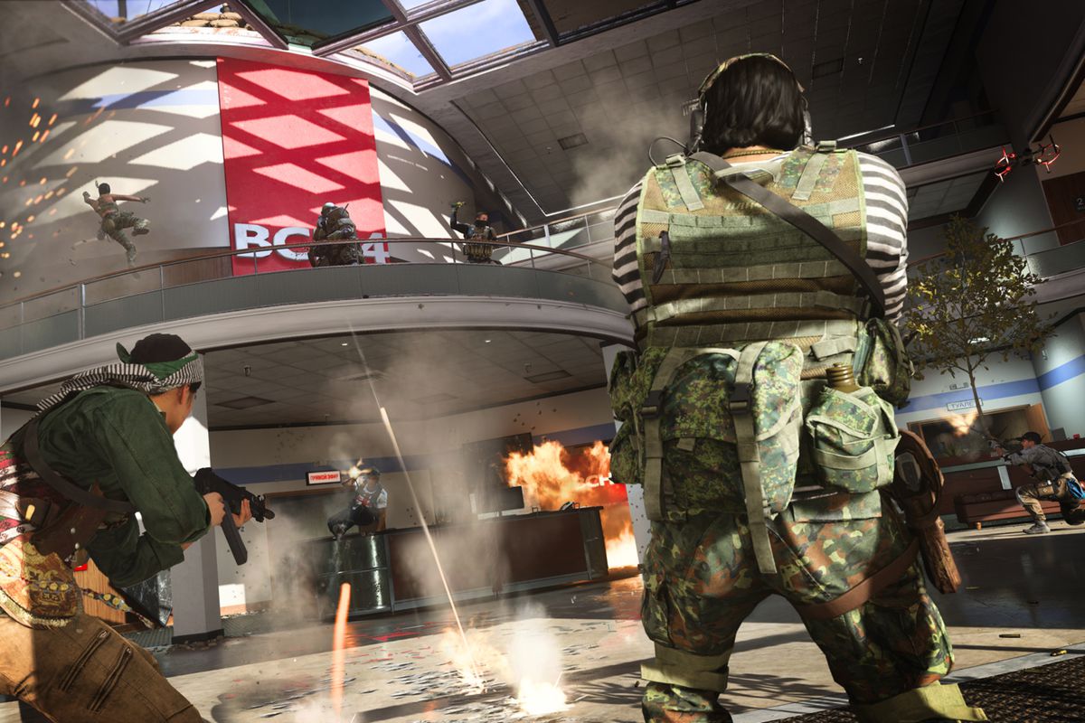 Call of Duty: Warzone players advance on an enemy in a balcony