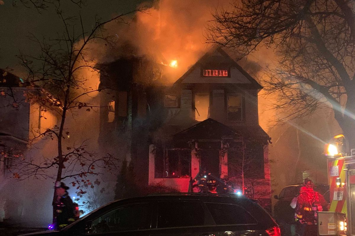 An elderly man and woman died Thursday night in a house fire in the 4200 block of North Kildare in the Old Irving Park neighborhood on the Northwest Side of Chicago.
