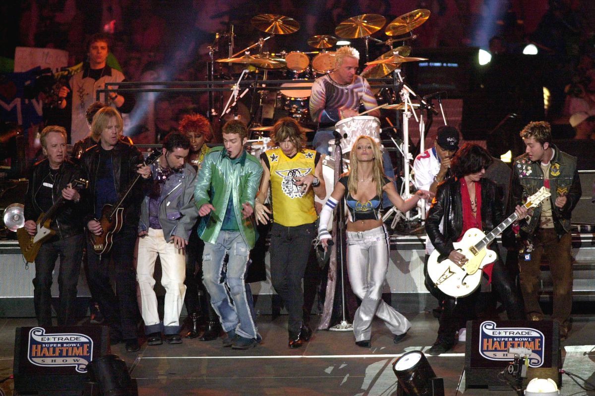 Musical Performers at Super Bowl XXXV