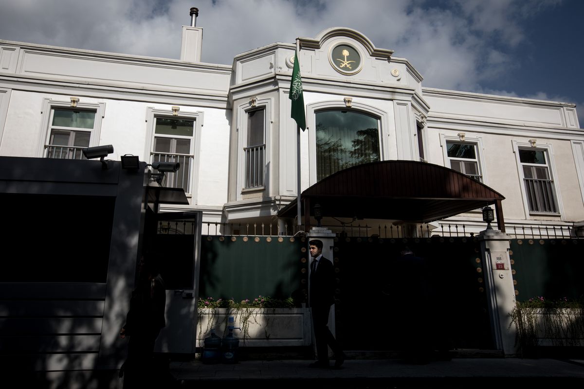 Media Await Return of Investigators to Saudi Consular Buildings