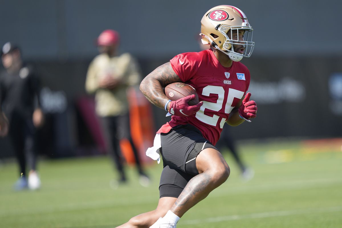 Elijah Mitchell #25 of the San Francisco 49ers works out during training camp at SAP Performance Facility on July 28, 2022 in Santa Clara, California.
