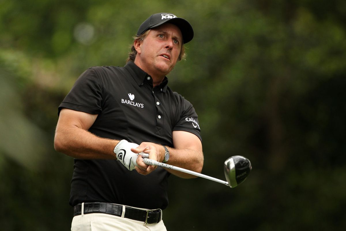 AUGUSTA, GA - APRIL 08:  Phil Mickelson watches his tee shot on the second hole during the second round of the 2011 Masters Tournament at Augusta National Golf Club on April 8, 2011 in Augusta, Georgia.  (Photo by Andrew Redington/Getty Images)