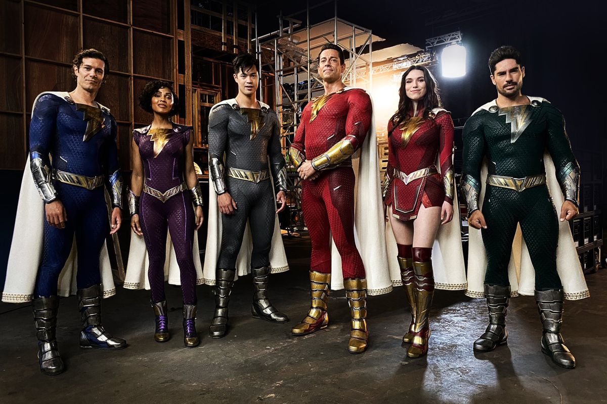 LTR Jack Dylan Grazer, Meagan Good, Ross Butler, Zachary Levi, Grace Fulton and DJ Cotrona dressed in Shazam family costumes on Shazam's set! The wrath of the gods.