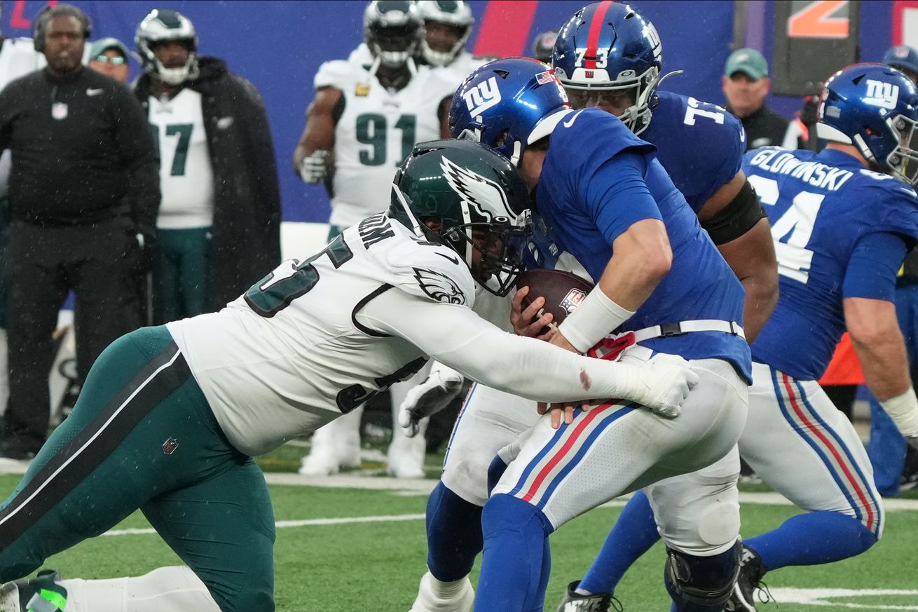 Eagles-Giants opening line points to New York resting starters in Week 18