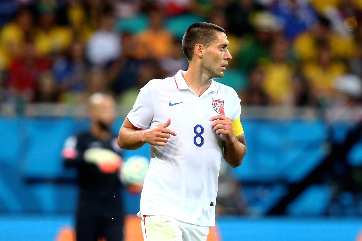 Dempsey scores for the USA and leaves the game healthy.