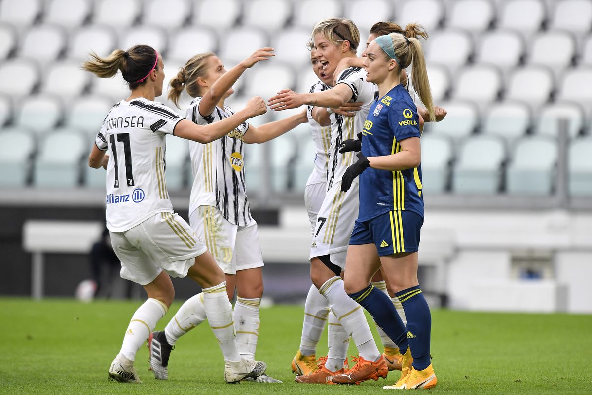 Juventus Women v Olympique Lyonnais Women - UEFA Women’s Champions League Round of 32: First Leg