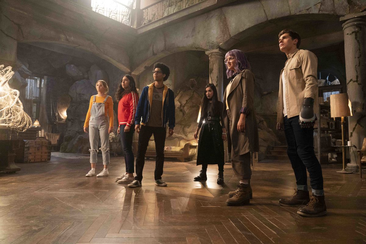The remaining PRIDE members unite with the kids to foil Morgan�s plans, but as a battle rages in the Hostel, one of the Runaways pays the ultimate price to defeat her. Karolina (Virginia Gardner), Molly (Allegra Acosta), Alex (Rhenzy Feliz), Nico (Lyrica Okano), Gert (Ariela Barer) and Chase (Gregg Sulkin), shown.