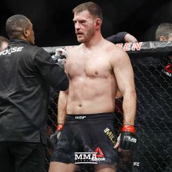 Stipe Miocic gets ready for the next round at UFC 220.