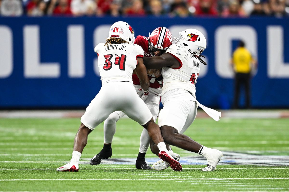COLLEGE FOOTBALL: SEP 16 Louisville vs Indiana