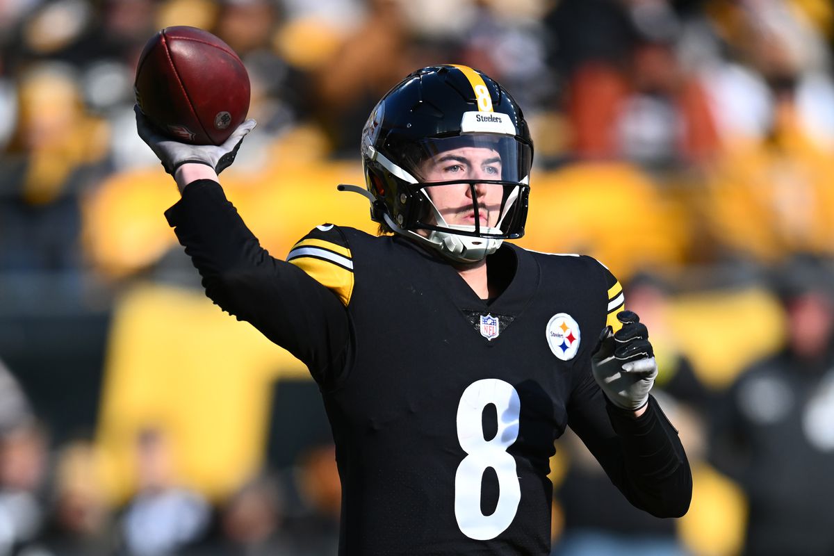 PITTSBURGH, PENNSYLVANIA - JANUARY 08: Kenny Pickett #8 of the Pittsburgh Steelers throws the ball during the first half of the game against the Cleveland Browns at Acrisure Stadium on January 08, 2023 in Pittsburgh, Pennsylvania.