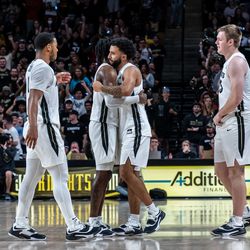 UCF sends its seniors off with a big win over the Bearcats, 75-61.