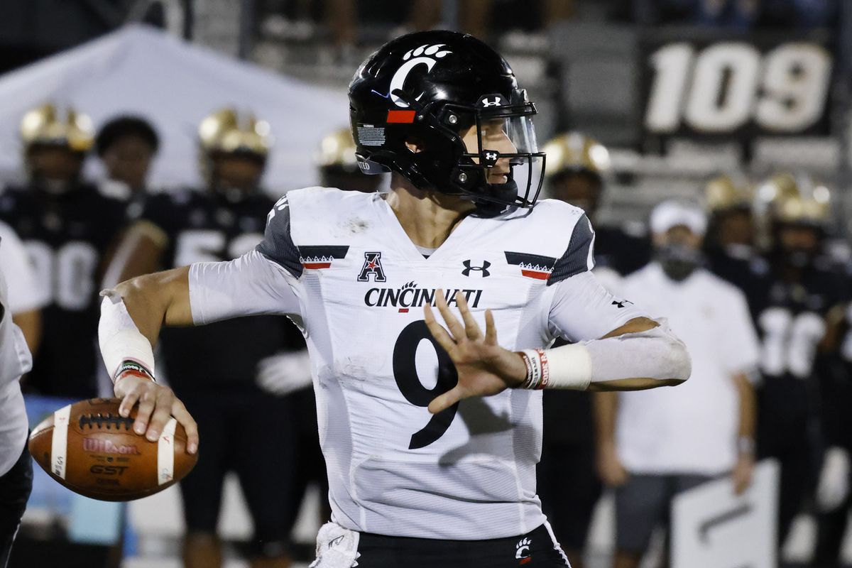Cincinnati Bearcats quarterback Desmond Ridder throws a pass against the UCF Knights during the second half at the Bounce House.