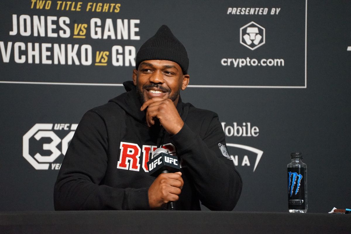 Jon Jones is favored to beat Ciryl Gane and win the heavyweight title at UFC 285