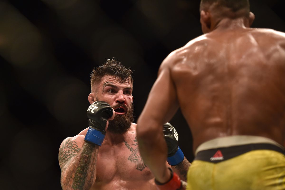 MMA: UFC Fight Night-Miami- Oliveira vs Perry