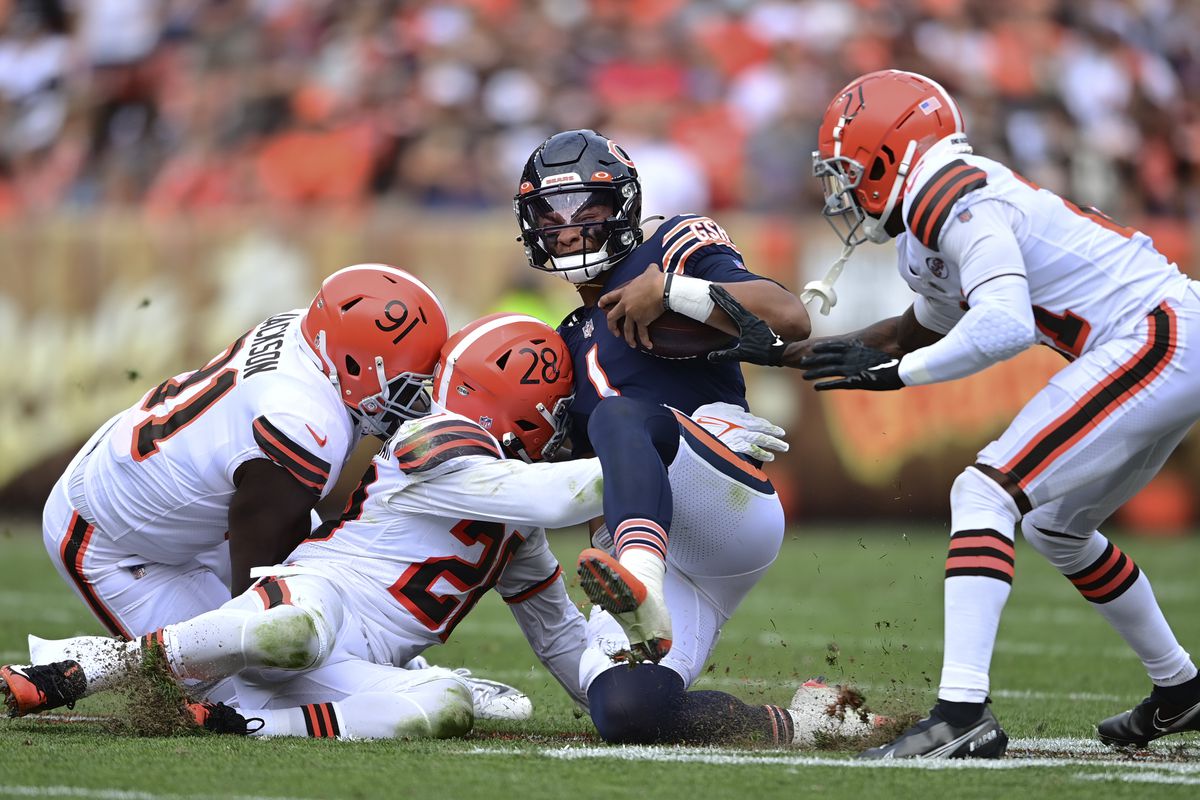 Bears Film Study: Offensive line implodes as Browns rack up 9 sacks -  Chicago Sun-Times