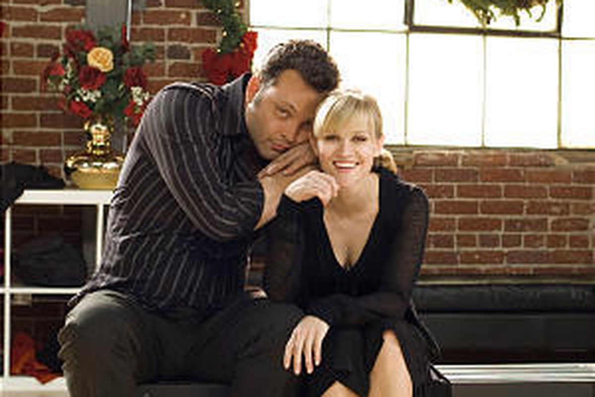 Only Jeers For This Christmas Clunker Deseret News Though four christmases is predictable and sort of comes off like a hybrid episode of family feud and girls gone wild, it's hard to resist vaughn and witherspoon's appeal. only jeers for this christmas clunker