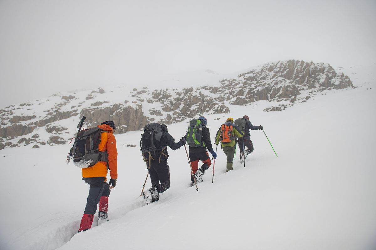 Mountaineers climbed to the 2800-altitude Gelincik Peak in Tunceli