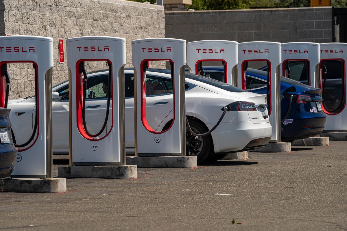 A Tesla Charging Station And Store Ahead Of Earnings Figures