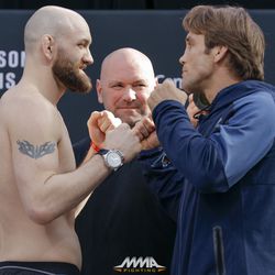 UFC on FOX 24 weigh-in photos
