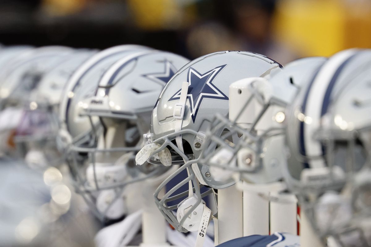 NFL: Dallas Cowboys at Washington Commanders