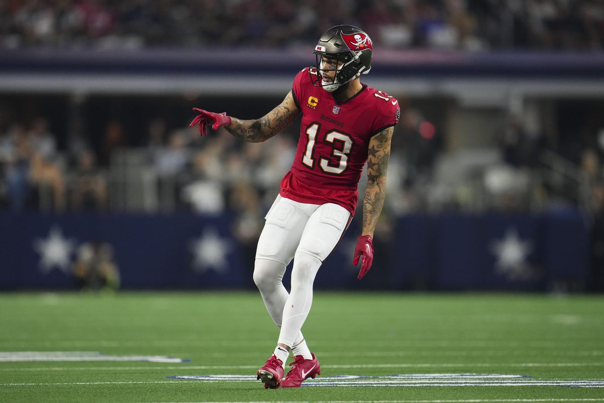 ARLINGTON, TX - SEPTEMBER 11: Mike Evans #13 of the Tampa Bay Buccaneers gets set on the line of scrimmage against the Dallas Cowboys at AT&amp;T Stadium on September 11, 2022 in Arlington, TX.