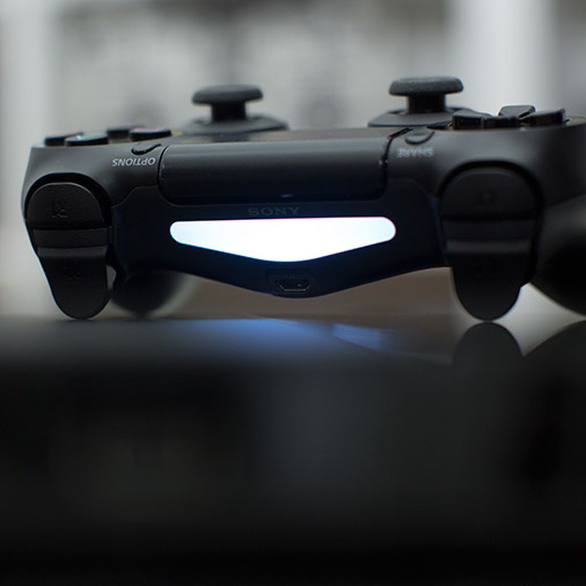 PS4 controller light