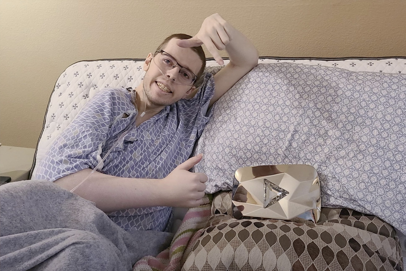 Technoblade, a popular Minecraft YouTuber, dies from cancer age 23 — shares final video