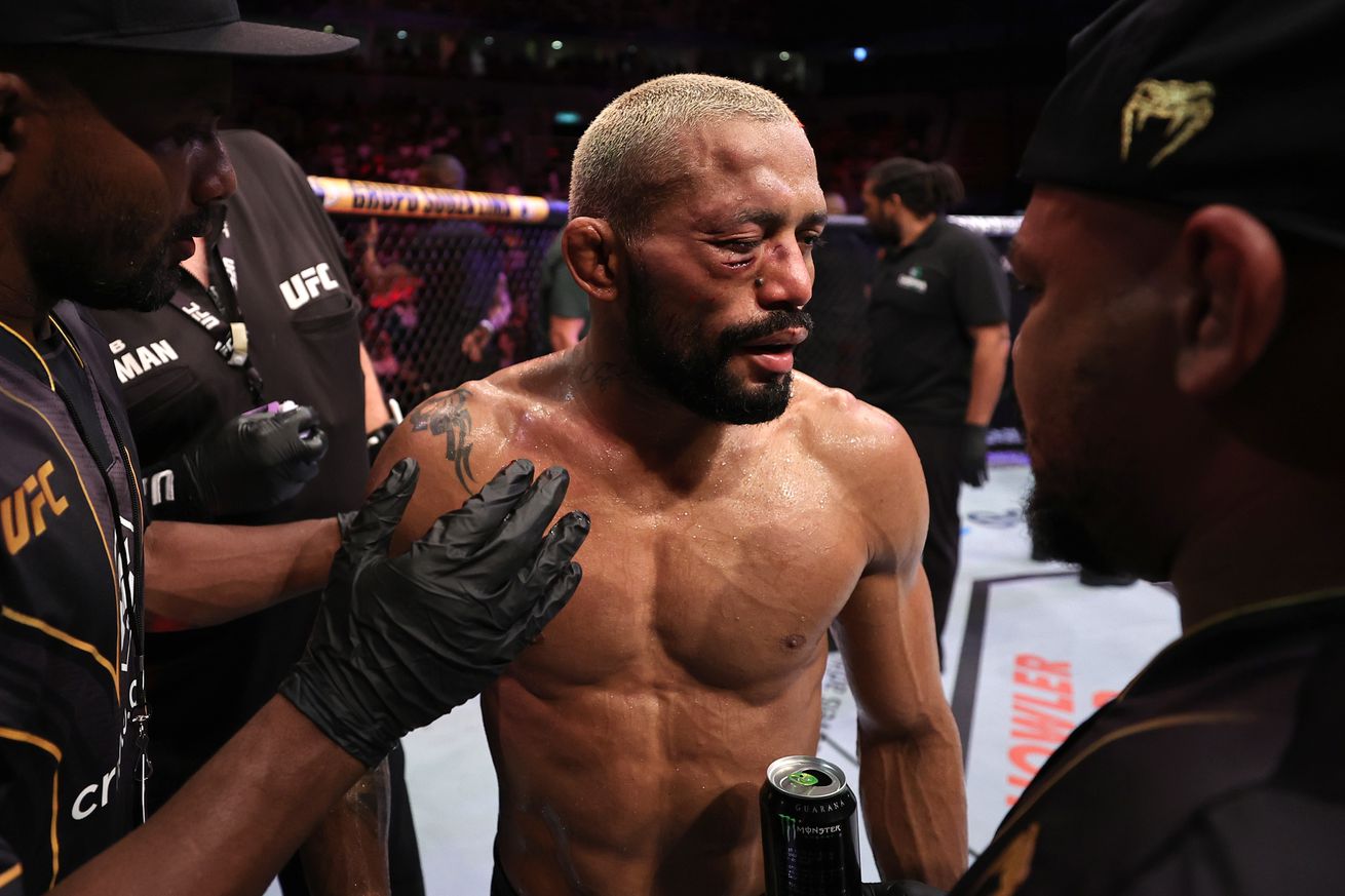 Deiveson Figueiredo suffers nose fracture but no serious damage to his eye in UFC 283 loss