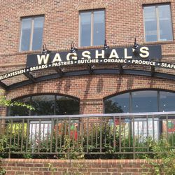 The entrance to the new Wagshal's.