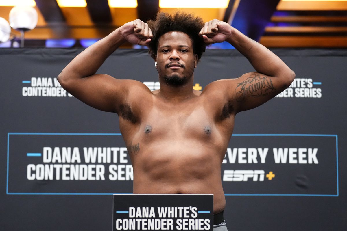 Jamal Pogues poses on the scale during Dana White’s Contender Series season six, week three weigh-in at Palace Station on August 08, 2022 in Las Vegas, Nevada.