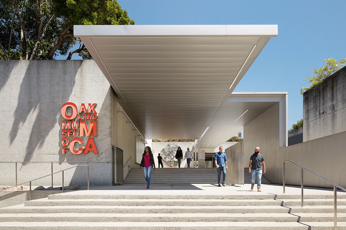 The main entry of the Oakland Museum of California.