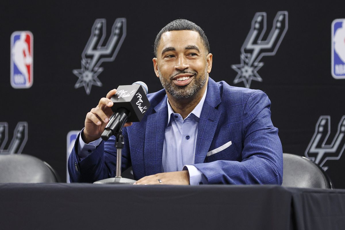 NBA: San Antonio Spurs-Press Conference