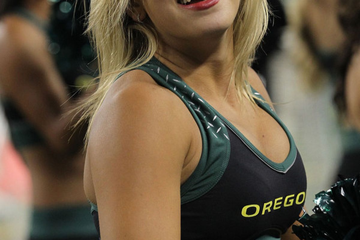Last excuse to post an Oregon cheerleader (Photo by Ronald Martinez/Getty Images)