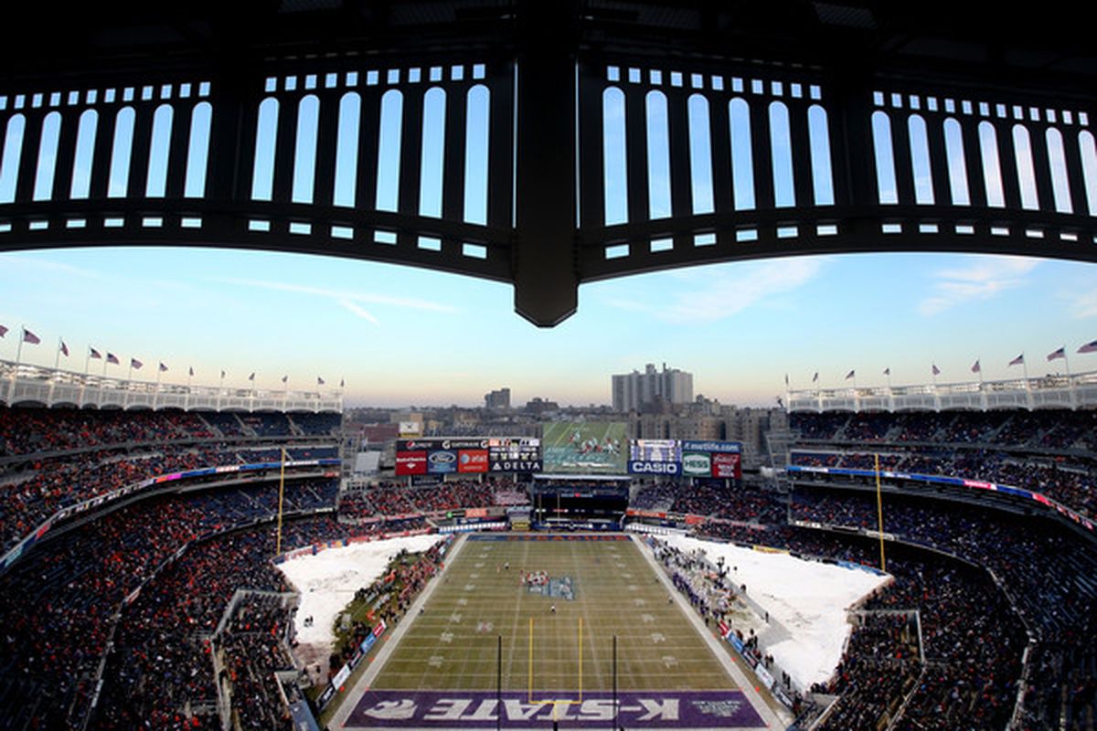 A general view of play between the Kansas State Wildcats and the Syracuse Orange during the New Era Pinstripe Bowl at Yankee Stadium on December 30 2010 in New York New York.  (Photo by Chris McGrath/Getty Images)