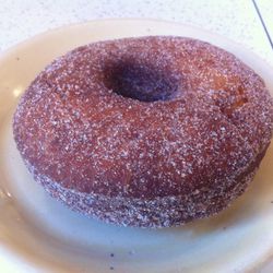 Cake doughnut at M. Wells by <a href="http://www.flickr.com/photos/536/5549438608/in/pool-29939462@N00/">536</a>.