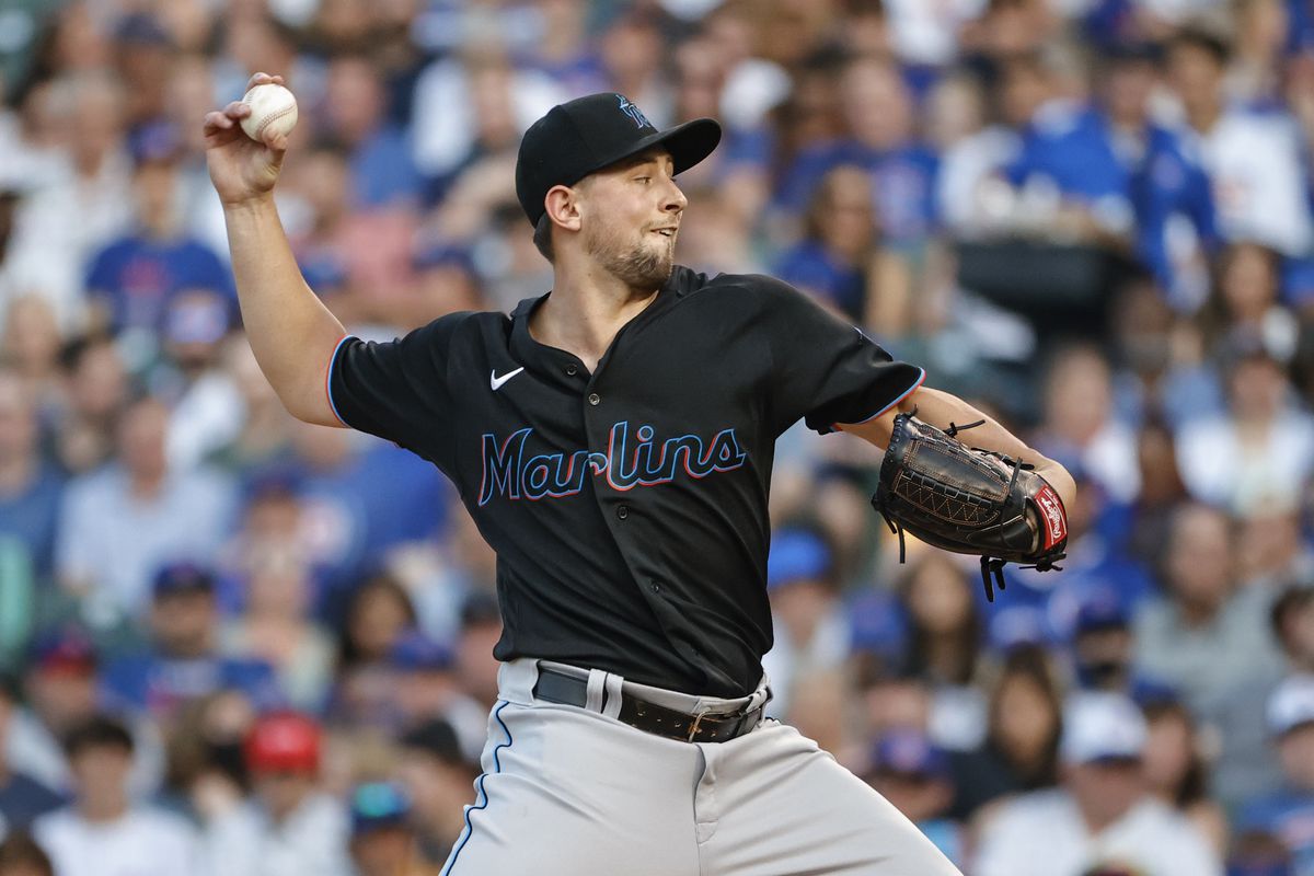 Miami Marlins starting pitcher Cody Poteet (72) delivers against the Chicago Cubs during the first inning at Wrigley Field.