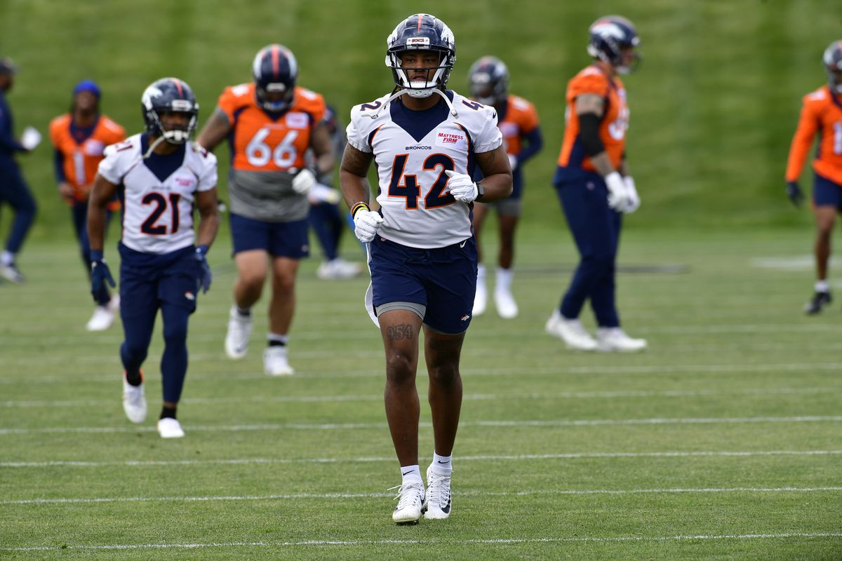 Broncos hold early season practice session at Dove Valley
