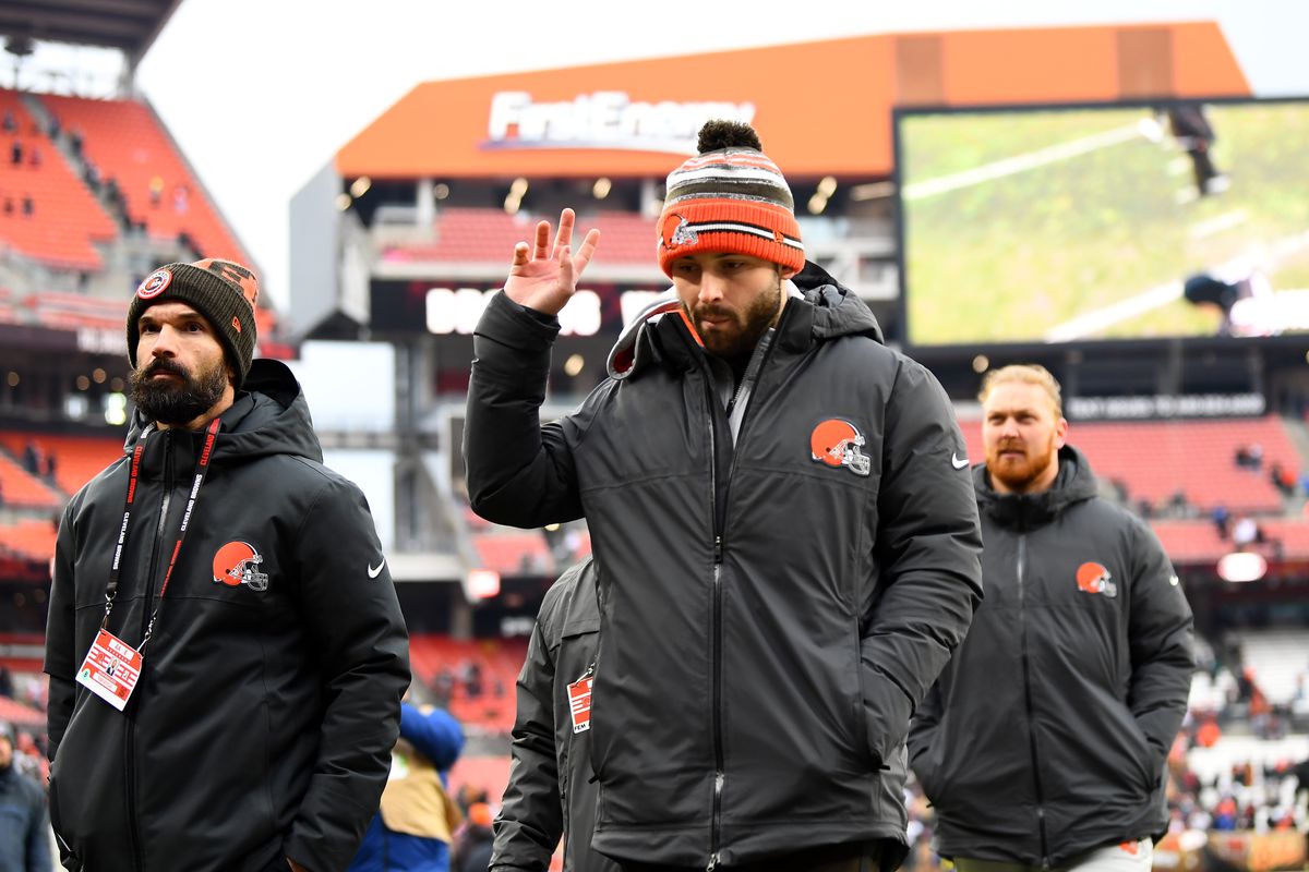 Baker Mayfield #6 of the Cleveland Browns reacts as he walks off the field after Cleveland defeated the Cincinnati Bengals 21-1 at FirstEnergy Stadium on January 09, 2022 in Cleveland, Ohio.