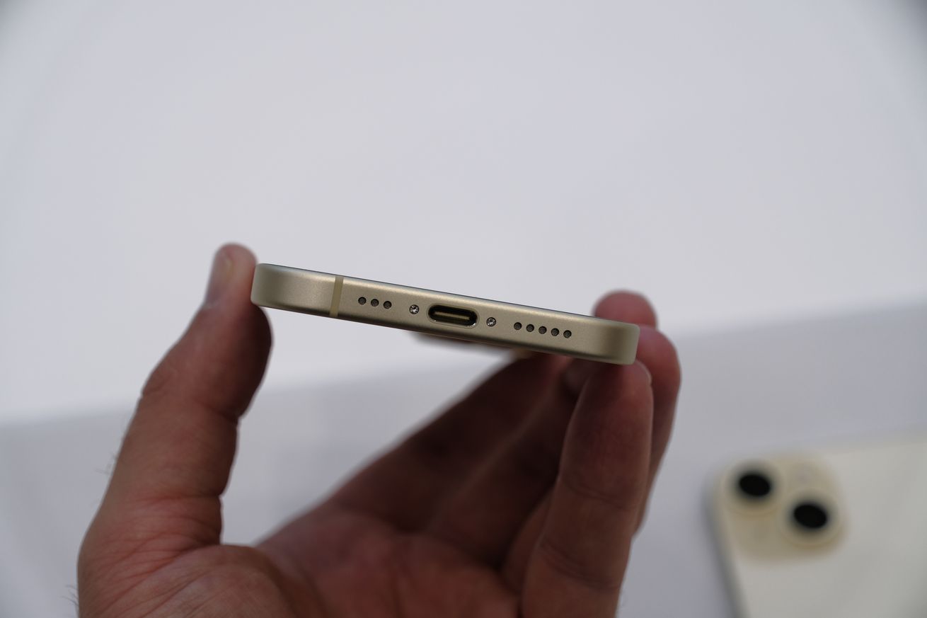 A picture of the USB-C port on the bottom of an iPhone 15