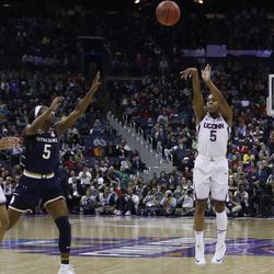 2018 NCAA Women’s Basketball Tournament Final 4 (Notre Dame Fighting Irish vs UConn Huskies)