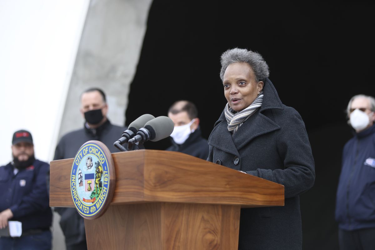 Mayor Lori Lightfoot speaks about staying safe from the cold conditions of winter, Monday, Nov. 29, 2021 at the new salt dome at 2555 W. Grand Ave in West Town. | Anthony Vazquez/Sun-Times