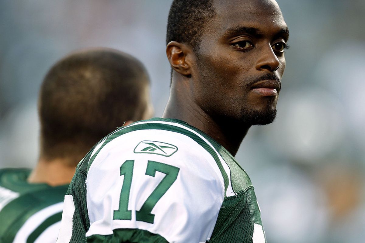 Could Plaxico Burress be an option at wide receiver for the Phins?
