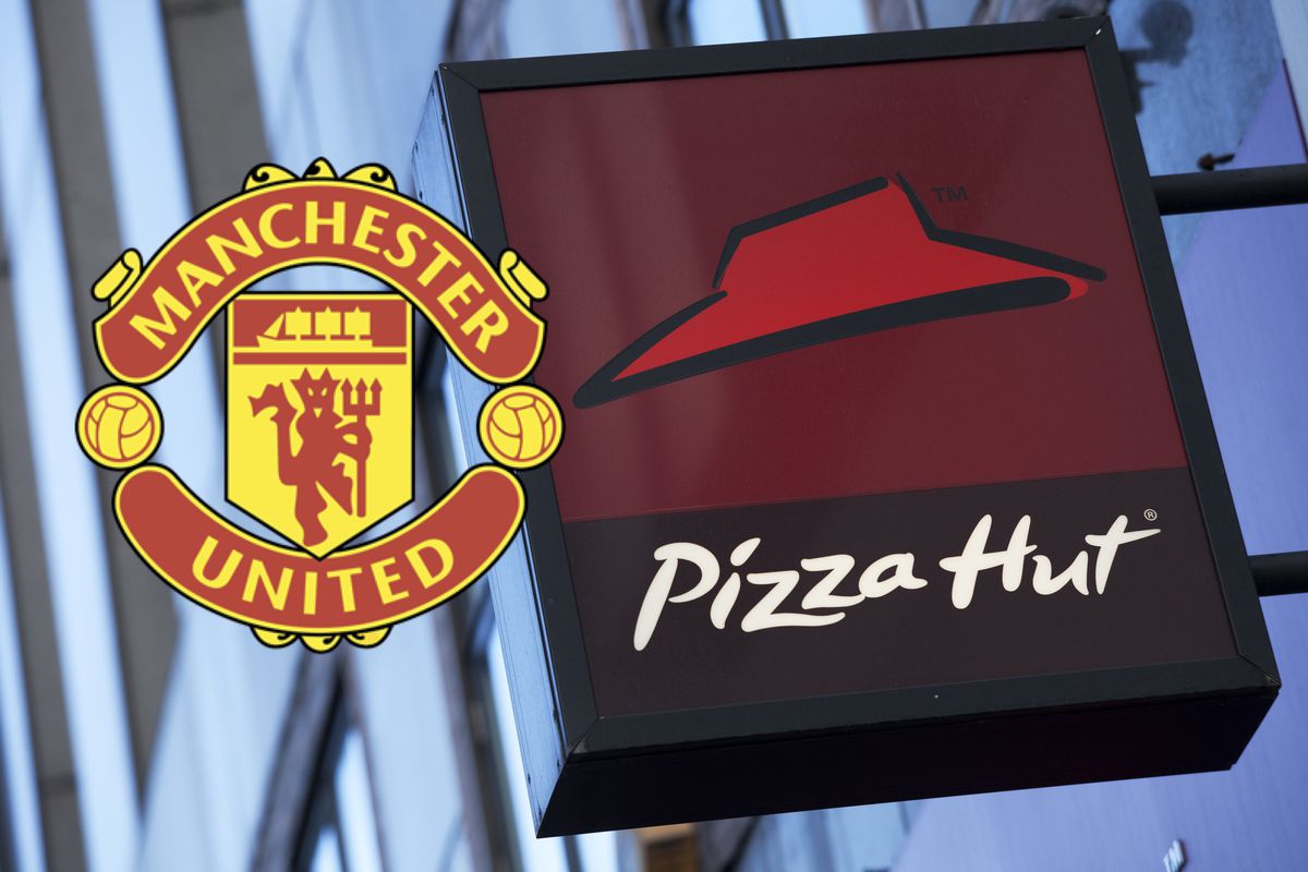 Pizza Hut trolls Manchester United on Twitter