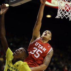 Utah Utes forward Kyle Kuzma (35) reaches to shoot during the second half of the Pac-12 Conference tournament championship game against the Oregon Ducks at the MGM Grand Garden Arena in Las Vegas Saturday, March 12, 2016.