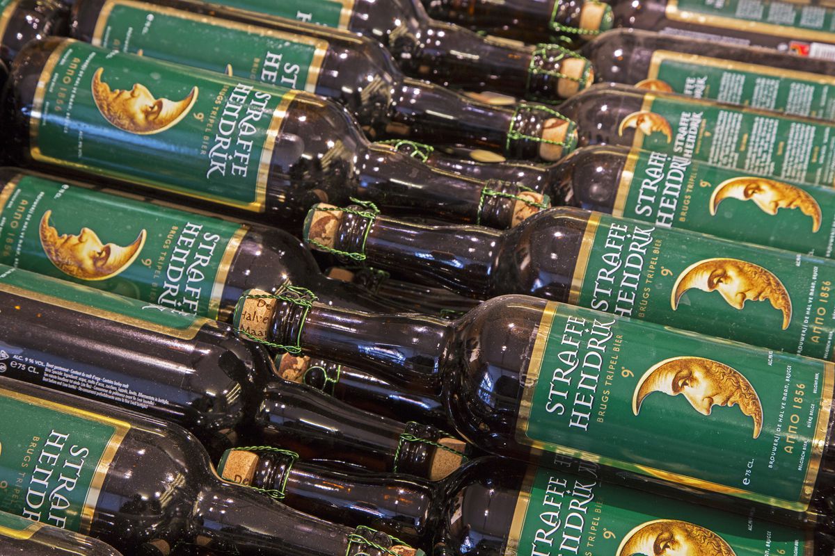 Straffe Hendrik beer bottles.