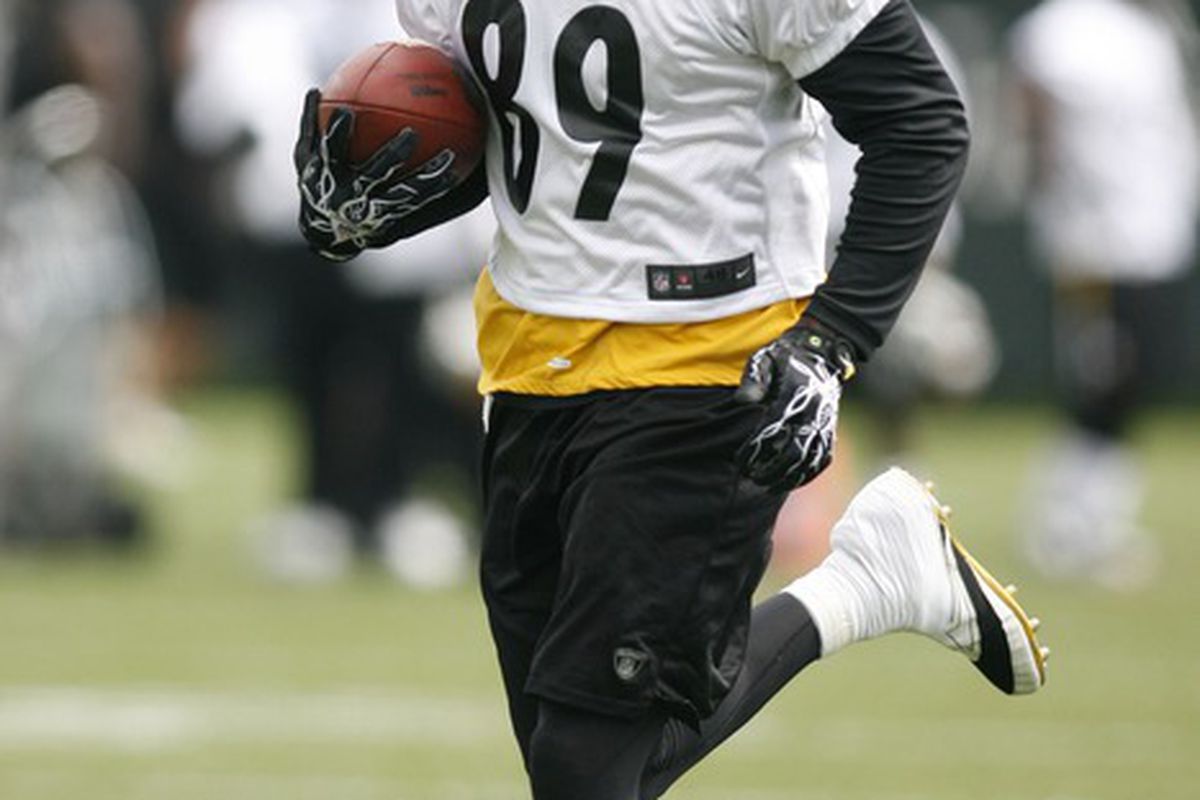 June 12, 2012; Pittsburgh, PA, USA; Pittsburgh Steelers receiver Jerricho Cotchery (89) runs after a pass reception during minicamp at the UPMC Sports Performance Complex. Mandatory Credit: Charles LeClaire-US PRESSWIRE