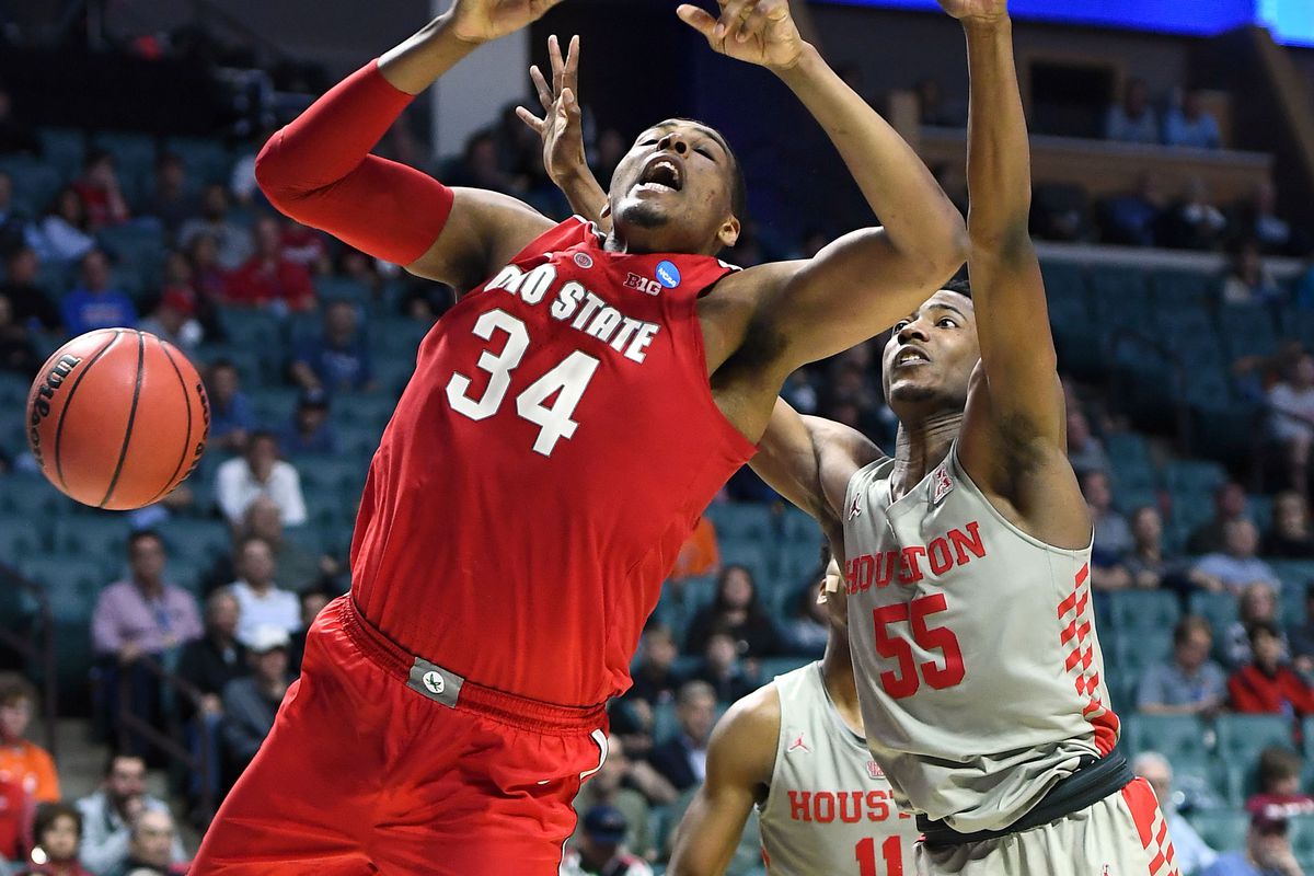 Kaleb Wesson of the Ohio State Buckeyes is fouled by Brison Gresham of the Houston Cougars during the second half of the second round game of the 2019 NCAA Men’s Basketball Tournament at BOK Center on March 24, 2019 in Tulsa, Oklahoma.